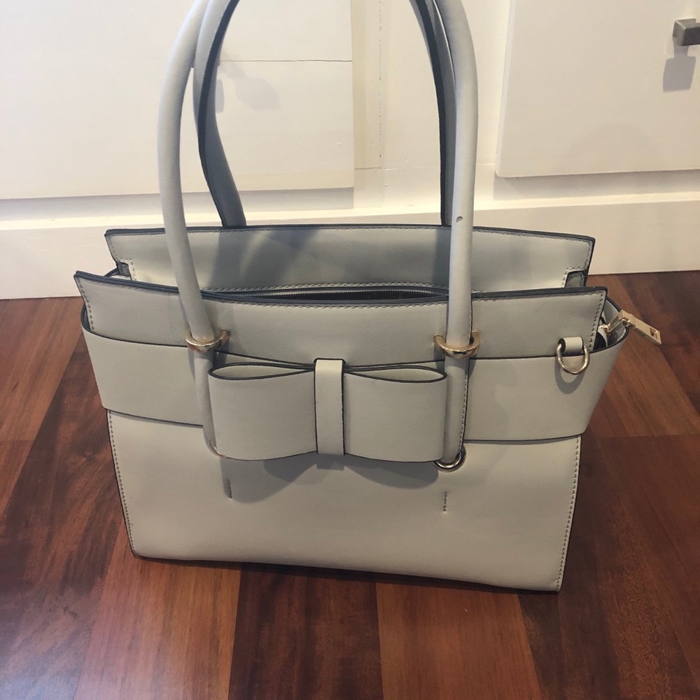 New! Gray purse!